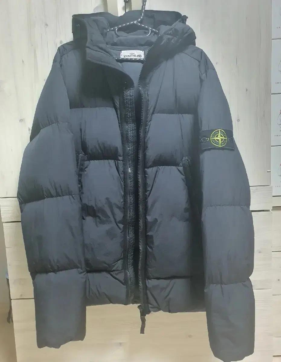 (새상품급/L사이즈) 스톤아일랜드 패딩