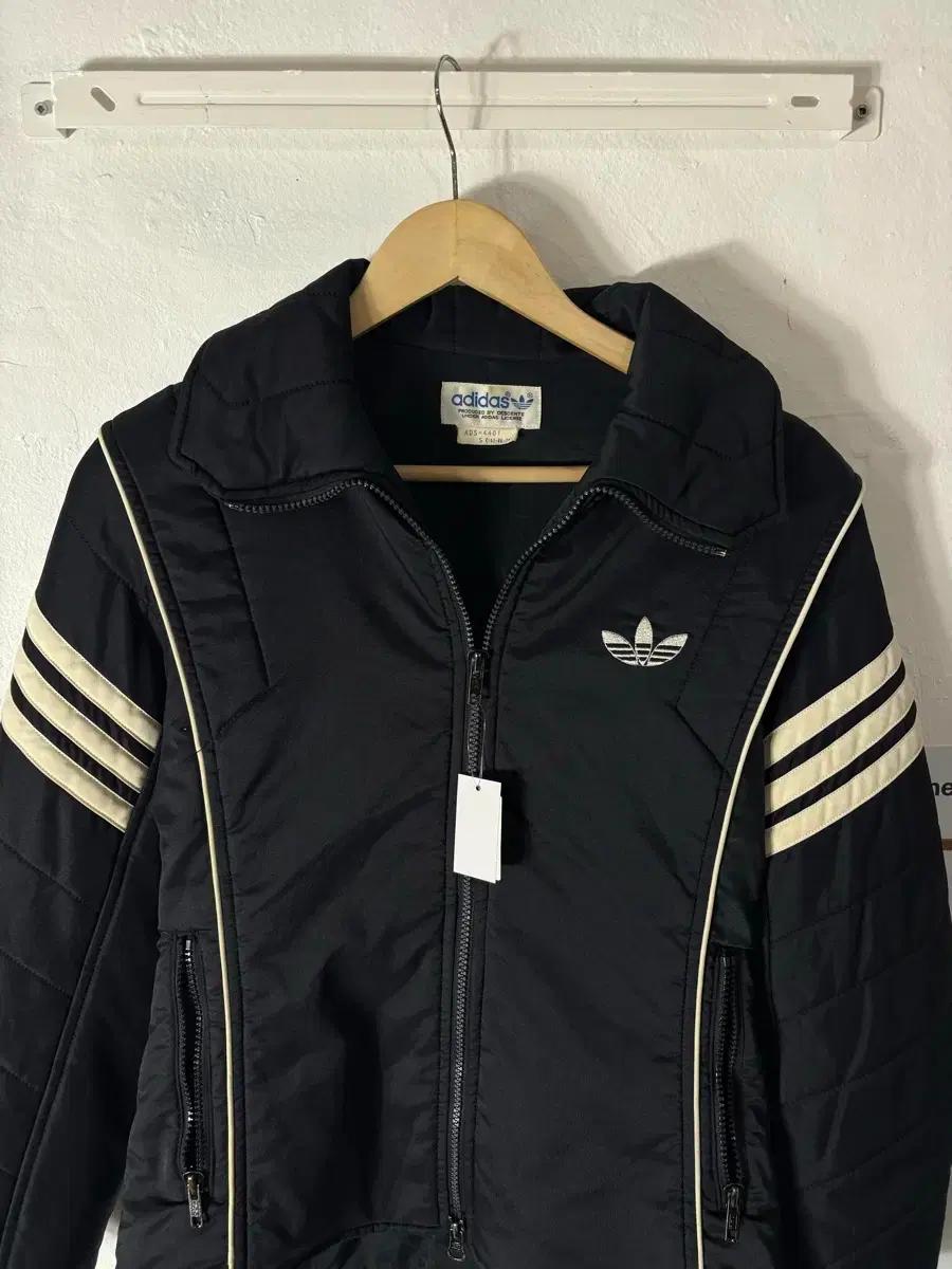 아디다스 일본판 경량패딩