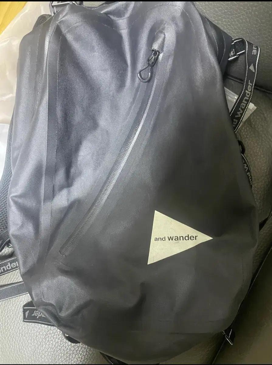 앤드원더 워터프루프 백팩