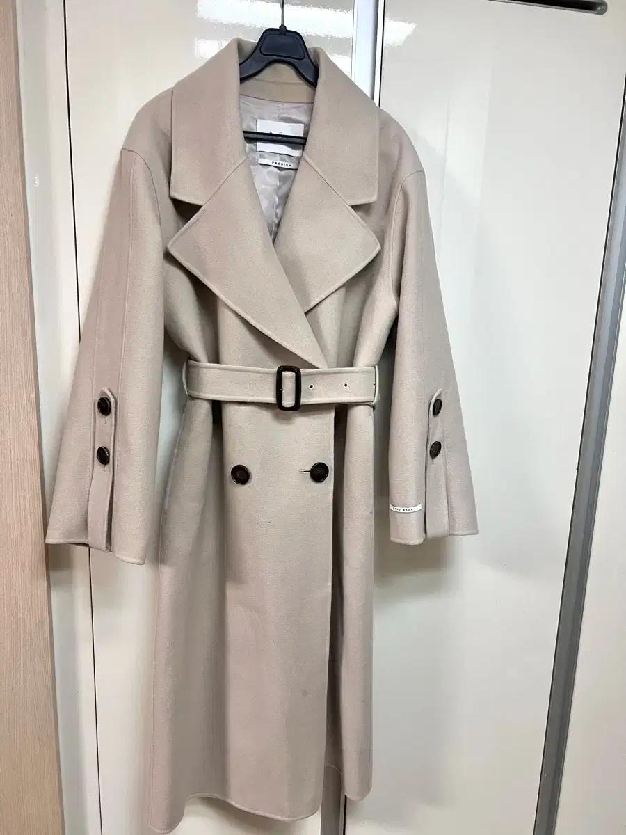 로아르 아옳이 데일리 트렌치 버튼 핸드메이드 코트 베이지 롱코트