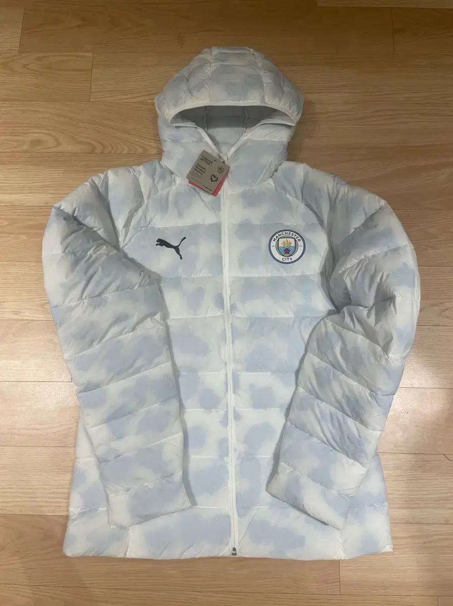 푸마 맨시티 경량패딩 사이즈 M 새상품