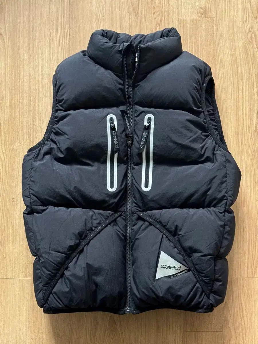 [M] 앤드원더 x 그라미치 다운 베스트 24FW