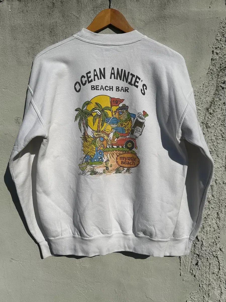 [M] GILDAN 길단 Ocean Annies 화이트 맨투맨 스웻셔츠