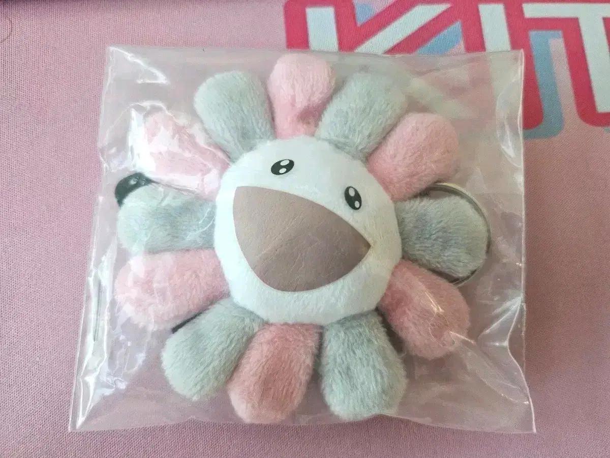 카이카이키키 x 블핑 그레이키링