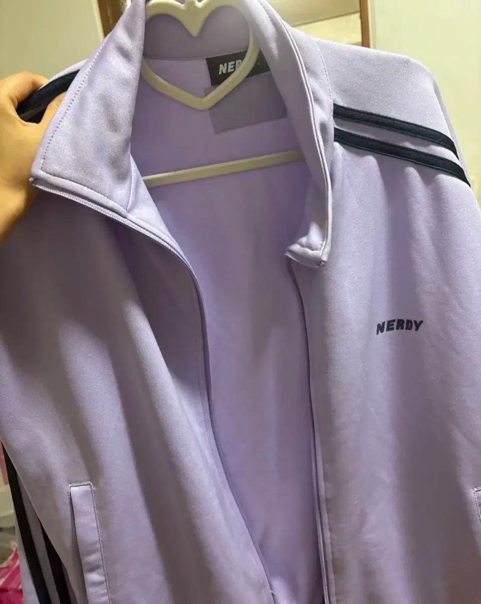 널디 트랙탑 라벤더 s저지