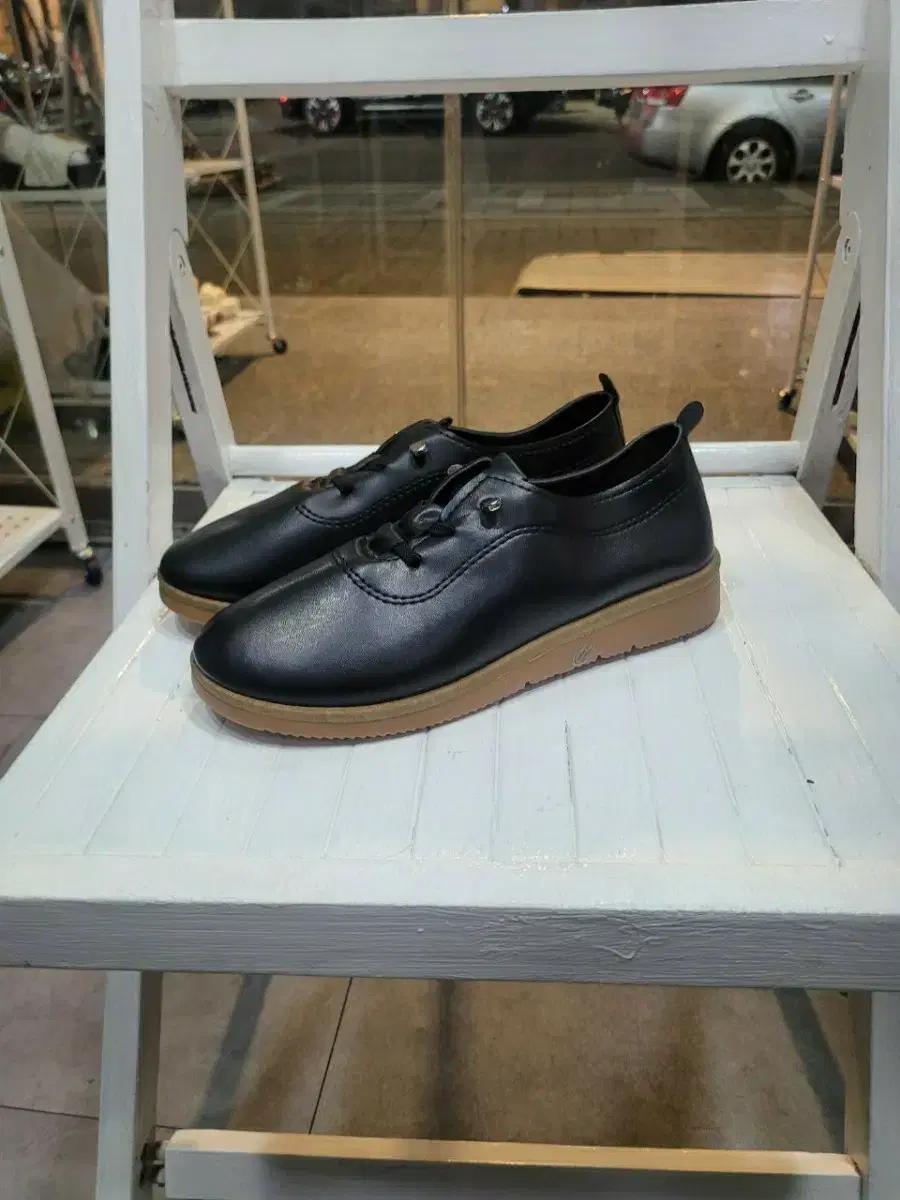 엄청가볍고편한 여성로퍼 새신발이예요