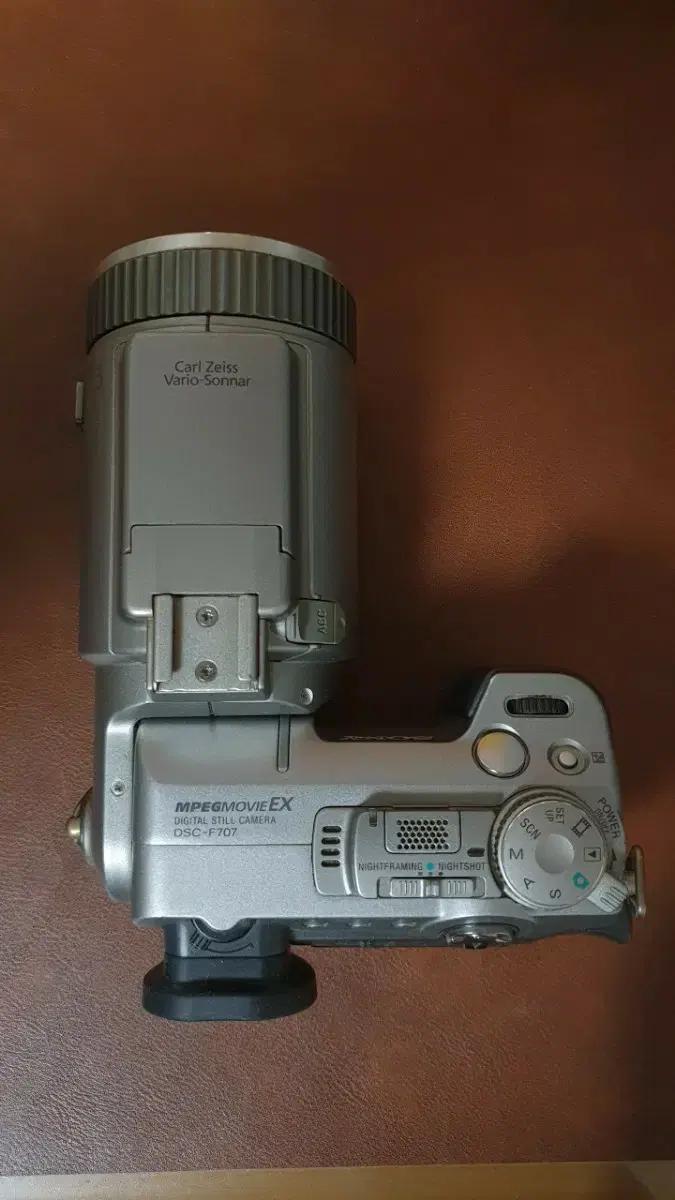 소니 DSC-F707 디카