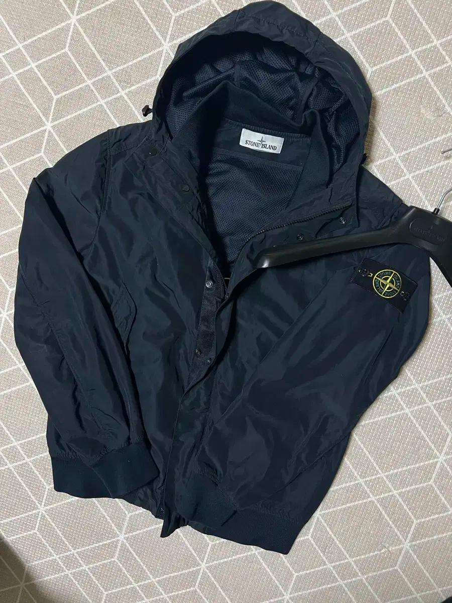 [m] 스톤아일랜드 마이크로랩스 바람막이 소프트쉘