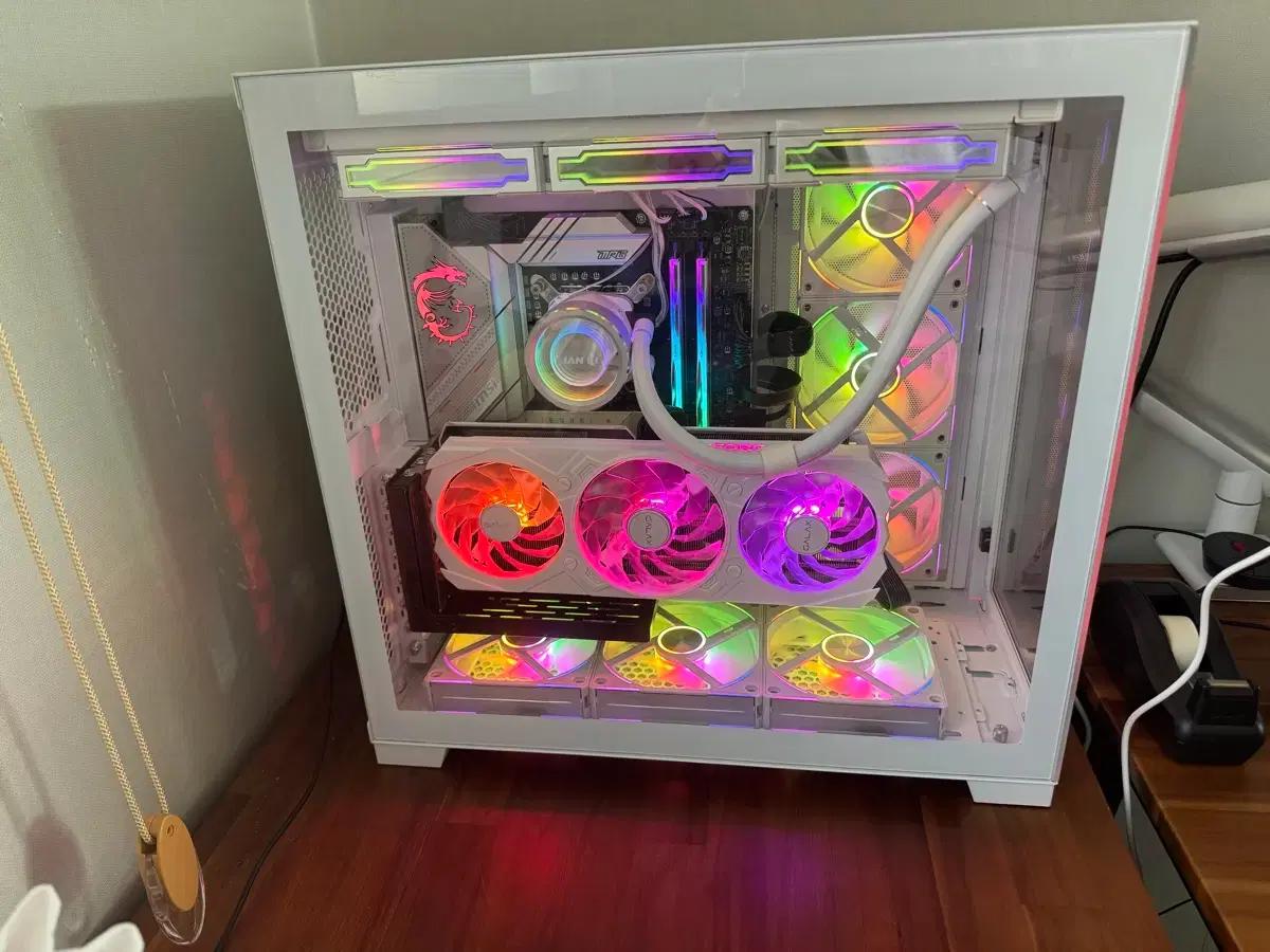 화이트 조립PC i7-13700K RTX 4070 + 벤큐 2546k