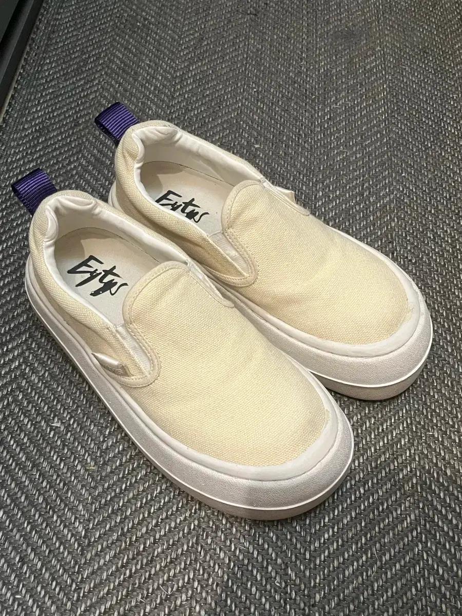 이티스 베니스 크림컬러 40사이즈