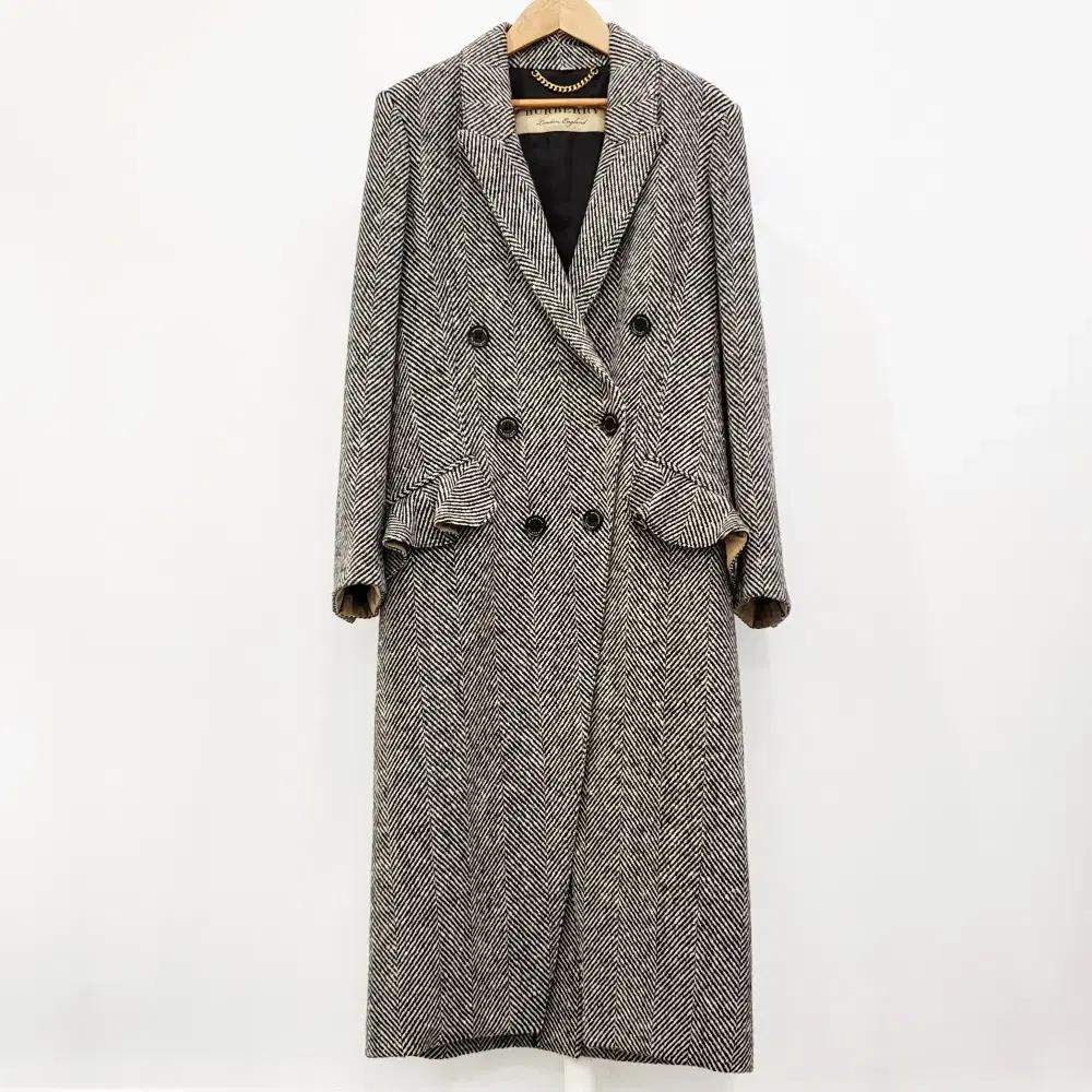 [55 66]버버리 멀티체크 블랙 & 화이트 여성 더블 롱코트  UK8