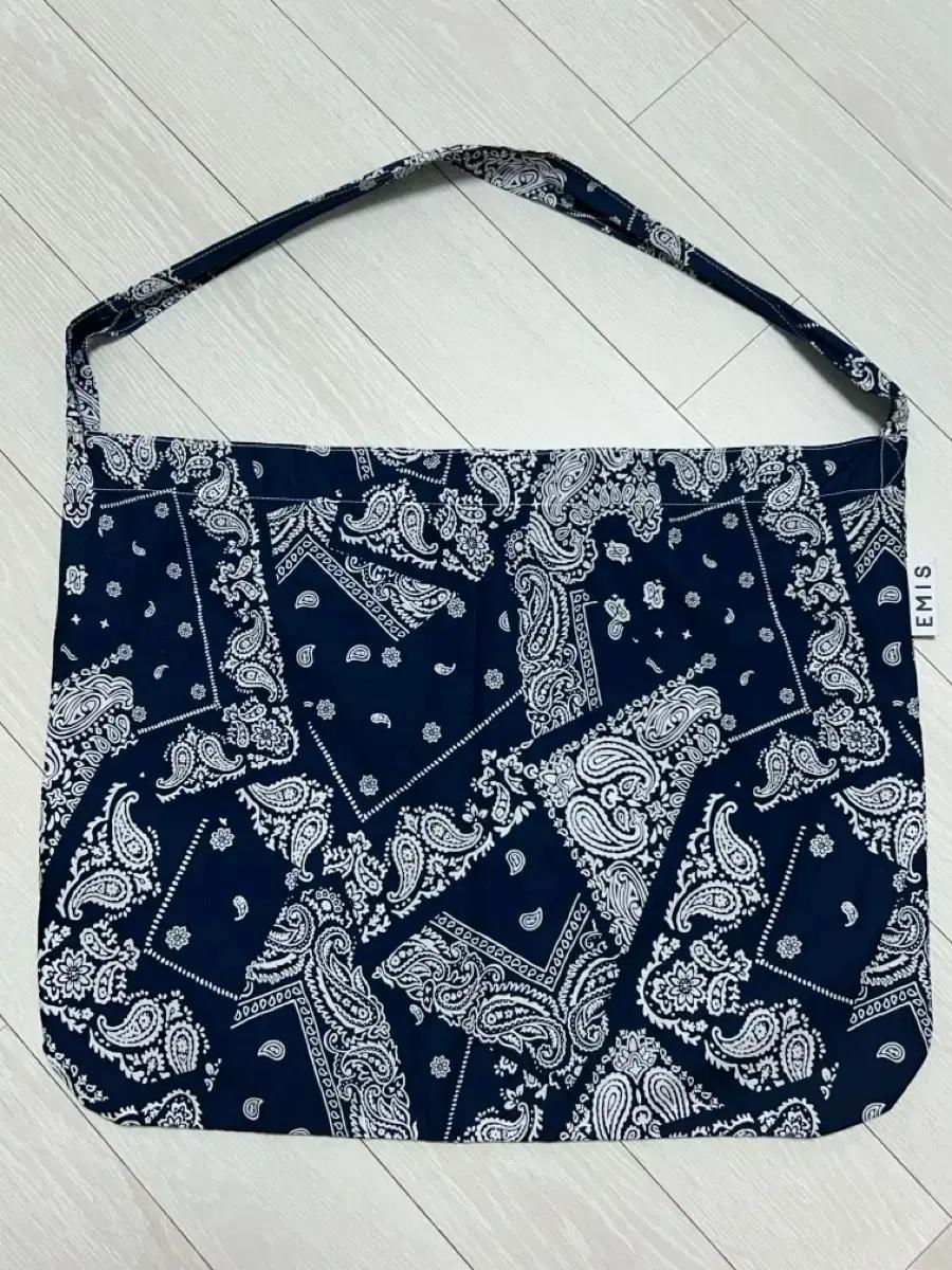 emis 이미스 PAISLEY ECO BAG 페이즐리 에코백 네이비
