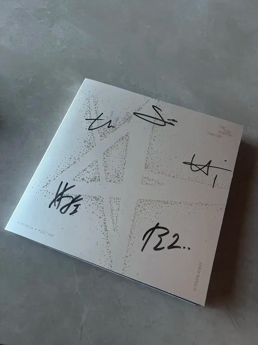 투모로우바이투게더 스타라이트 친필 사인 앨범