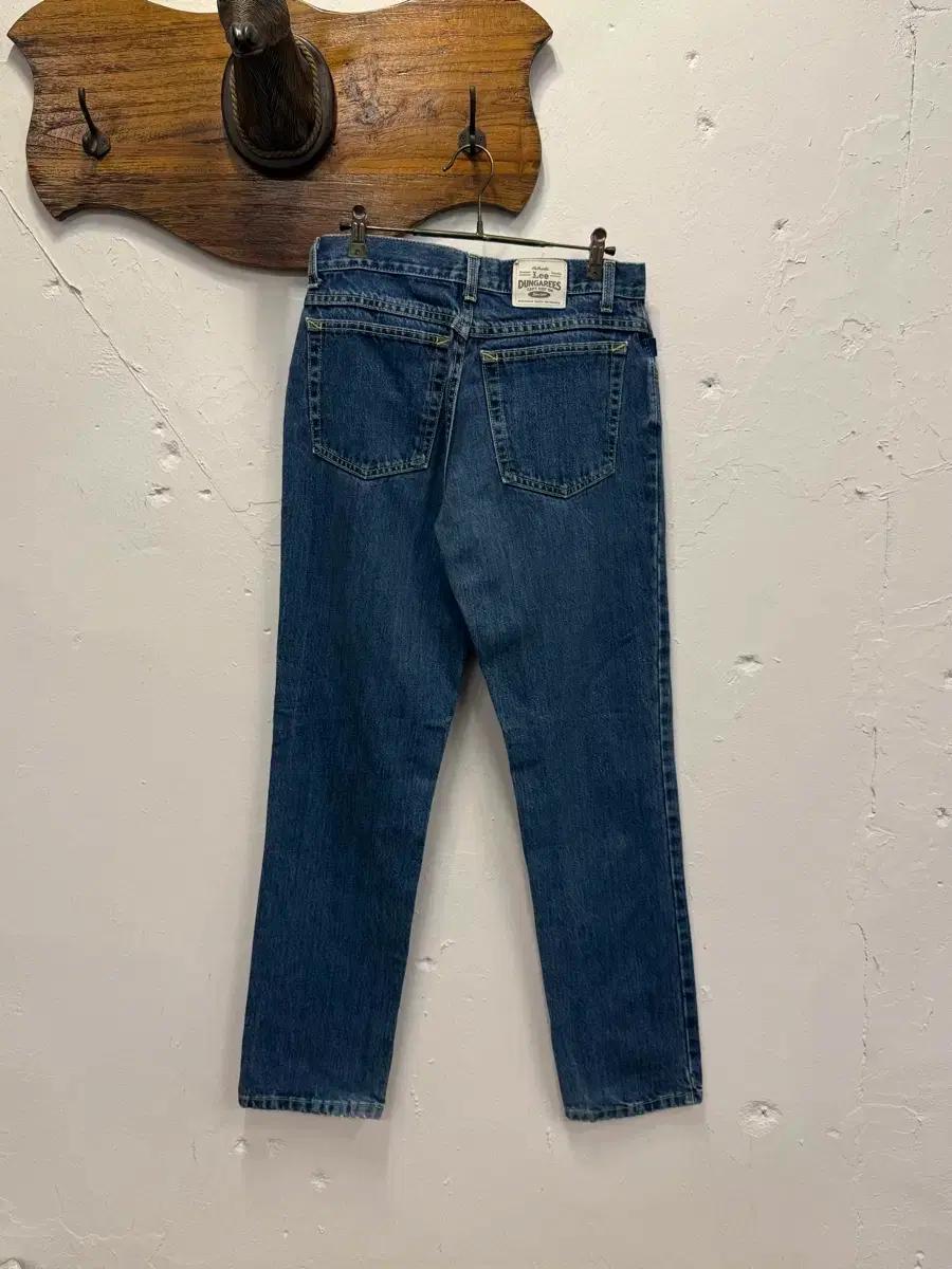 29.5) USA Lee Dungarees Slim Straight Le