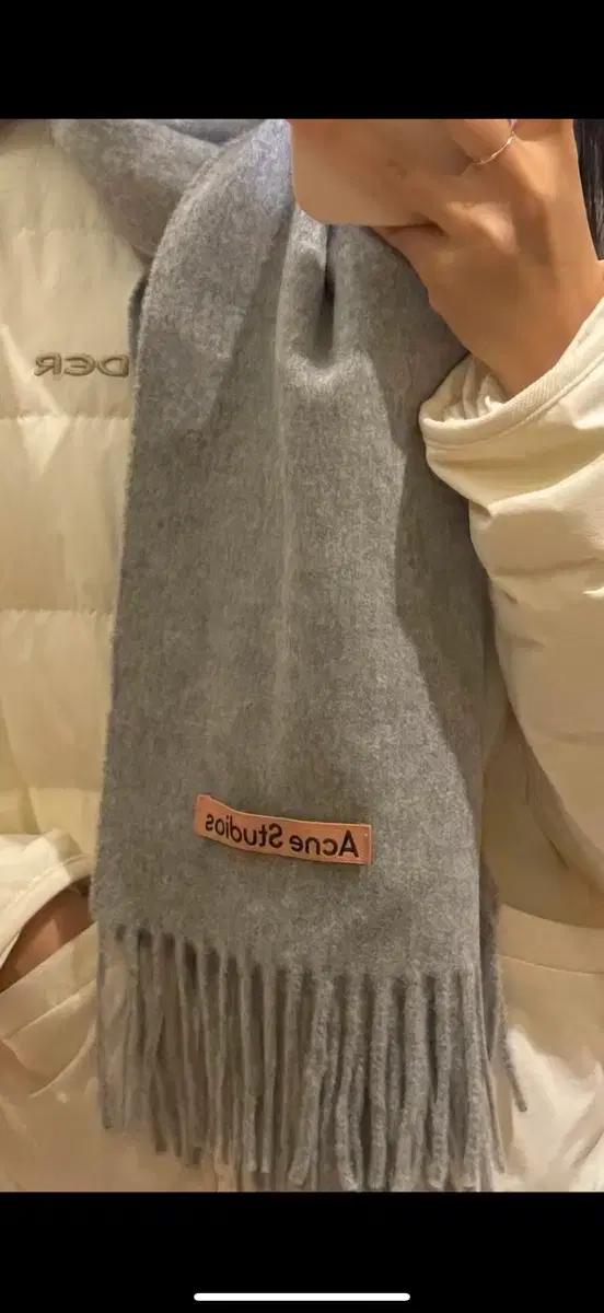 아크네 스튜디오 머플러 슬림 라이트 멜란지 그레이