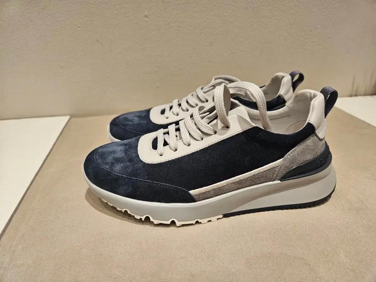 브루넬로쿠치넬리 남성 스니커즈