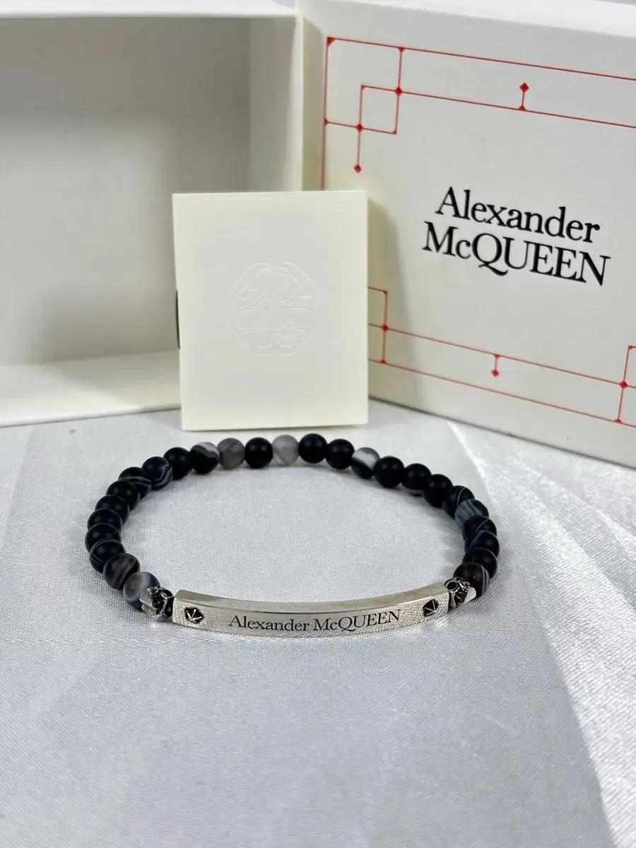 (정품)알렉산더맥퀸 실버로고 스컬팔찌