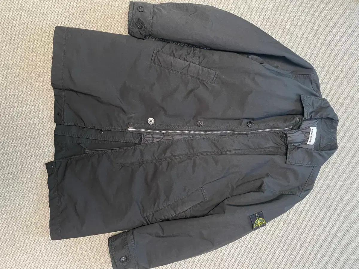 스톤아일랜드 다비드TC 프리마로프트 코트 판매합니다