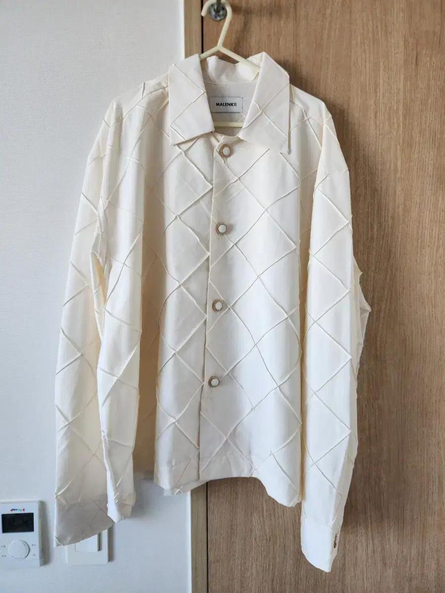 남자 봄 가을 코디 오버핏 다이아 핀턱 자수 유니크 셔츠