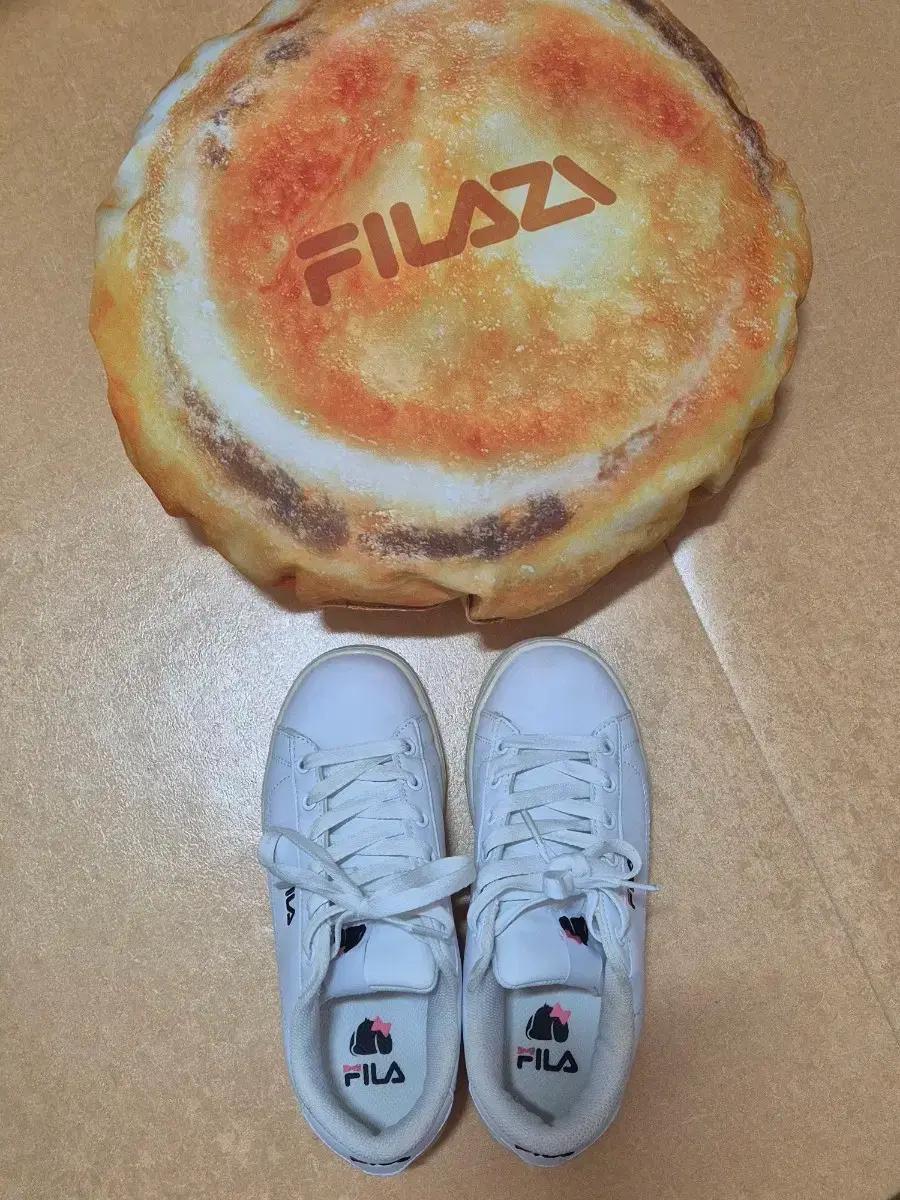 양아지 휠라 콜라보 스니커즈 호떡 쿠션 일괄