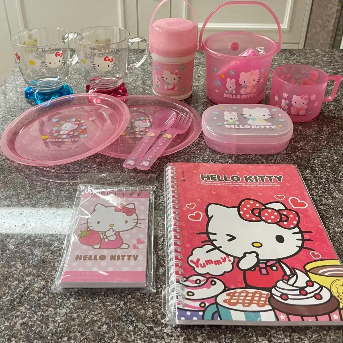 헬로 키티 고전 피크닉 세트와 시리얼 볼, 문구류 (추가 사은품)