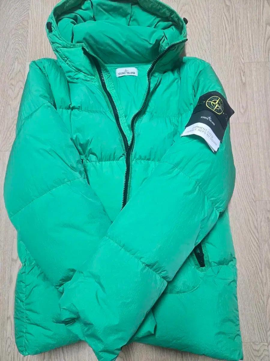 스톤아일랜드 그린 패딩 점퍼
