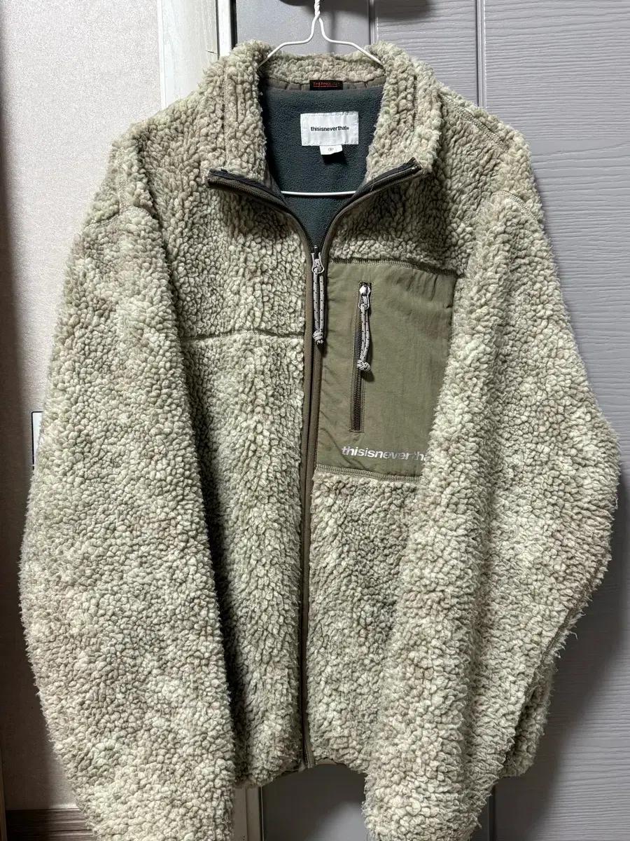 디스이즈네버댓 플리스 s