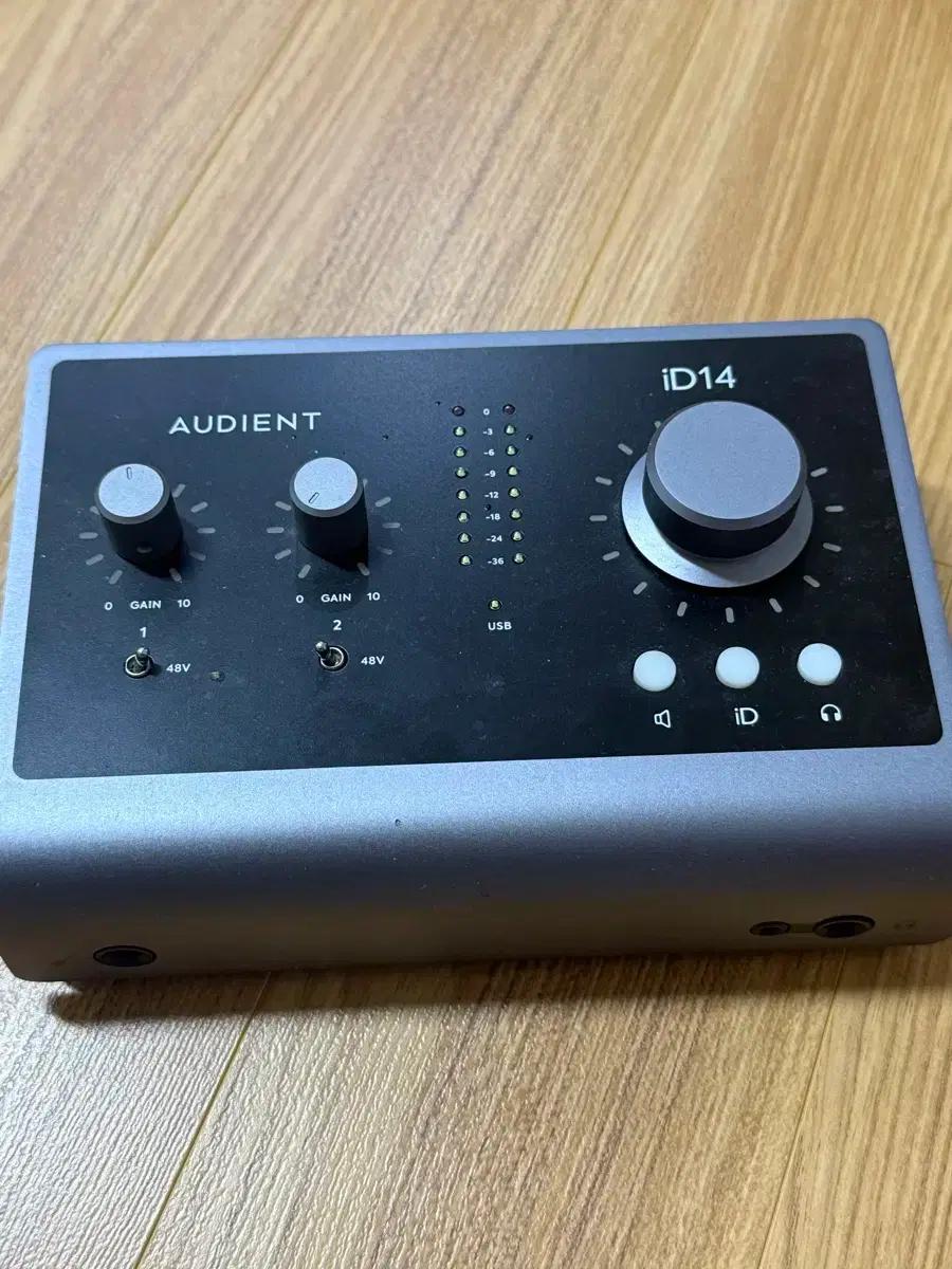 Audient iD14 오디오 인터페이스