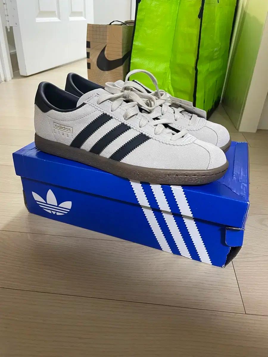 아디다스 슈타트 스웨이드 운동화 265mm