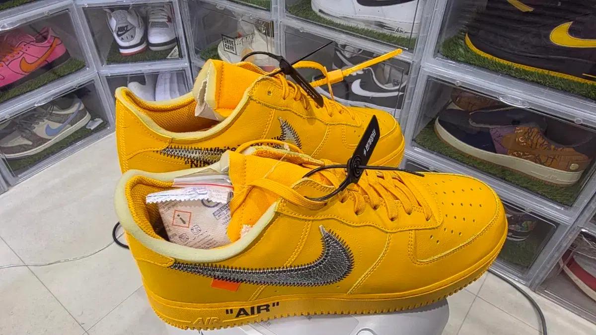 285 나이키 오프화이트 에어포스1 07 유니버시티 골드