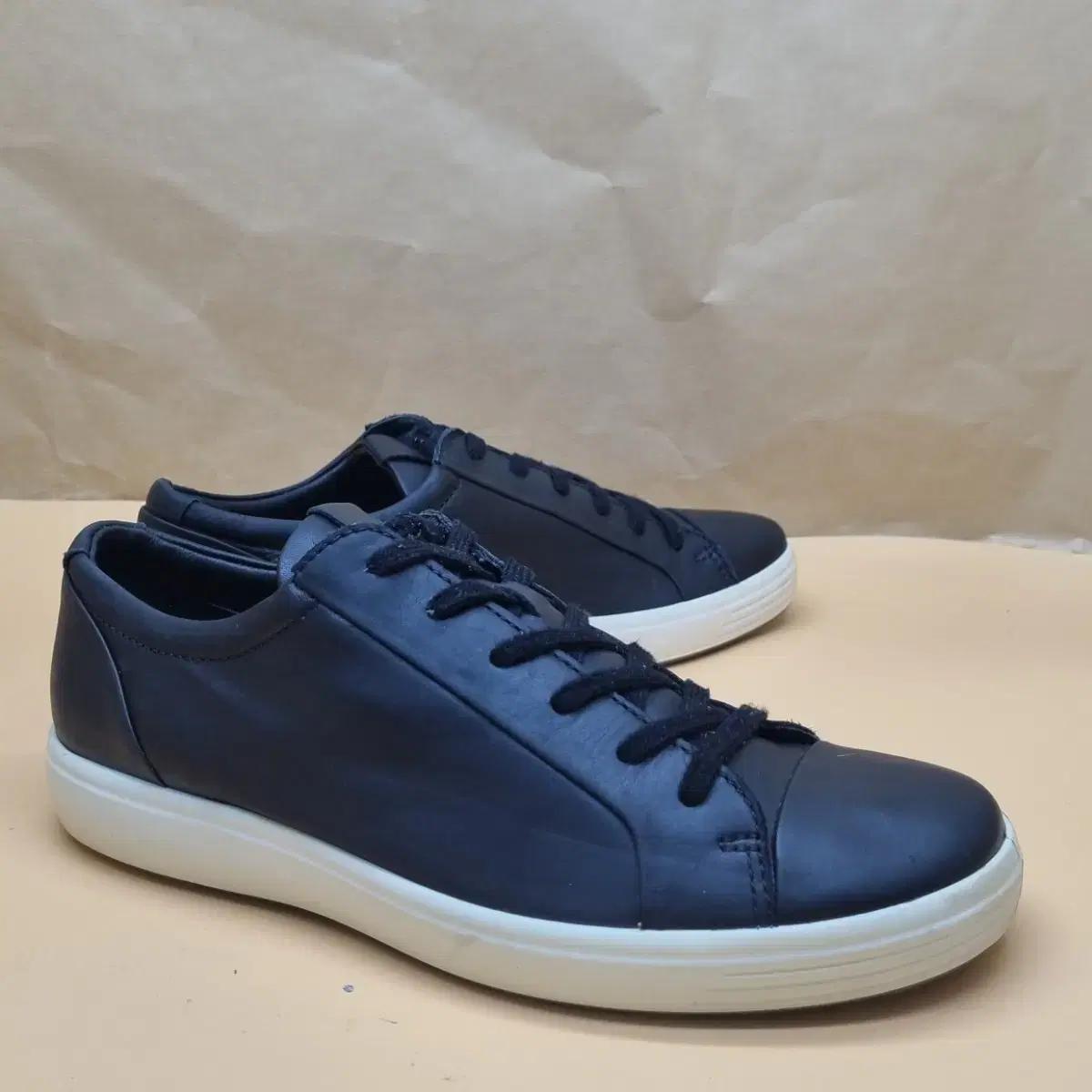 에코 가죽 남성스니커즈43 275