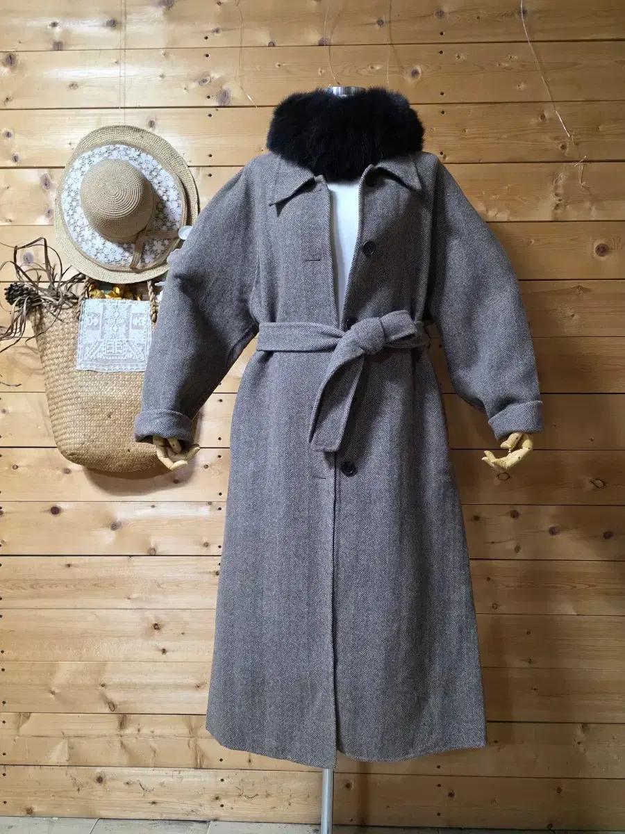 울100% 헬링본핸드메이드 코트  (목퍼 코디용입니다