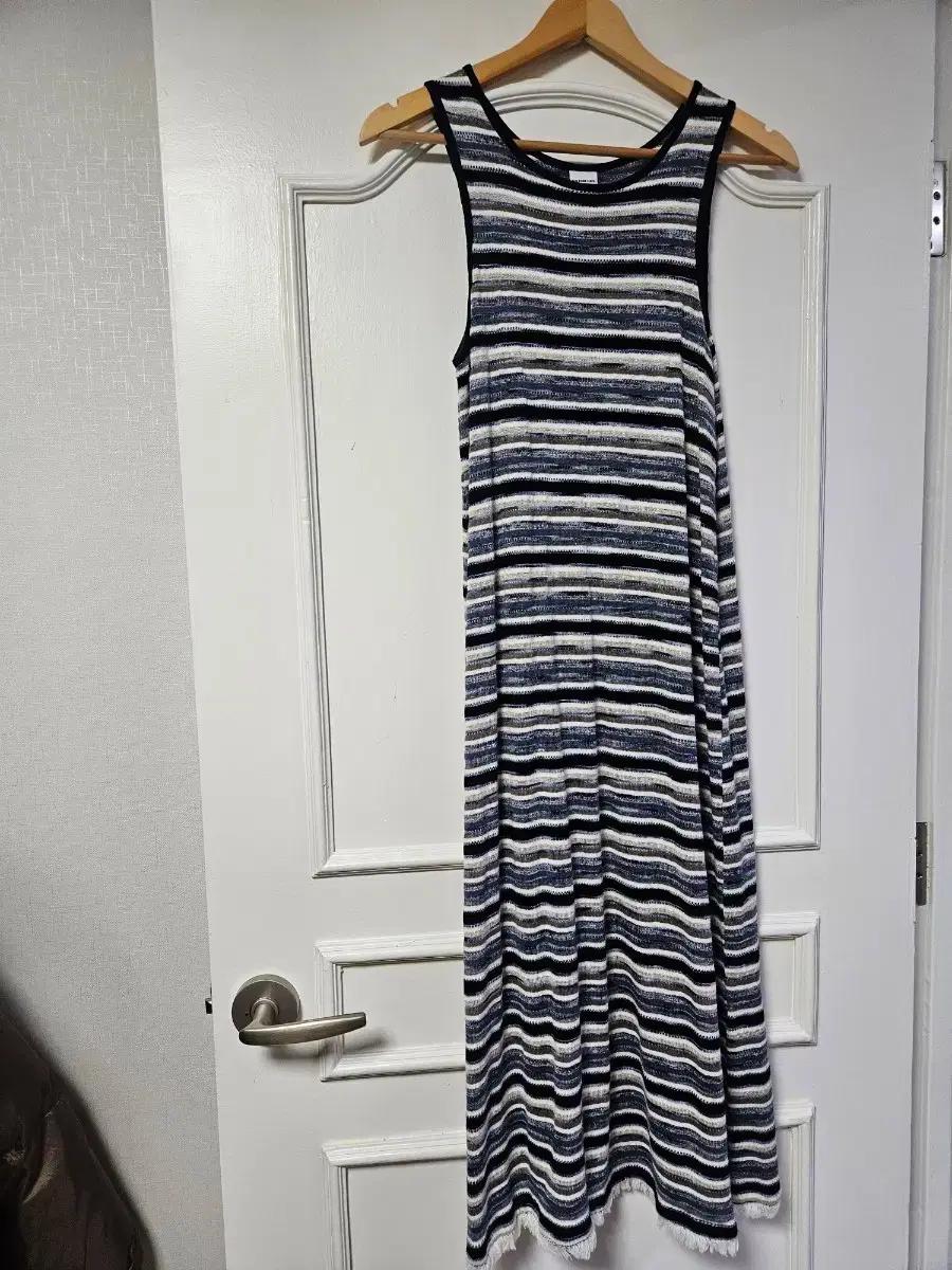 엔조블루스 스트라이프 니트 나시 롱원피스 치마