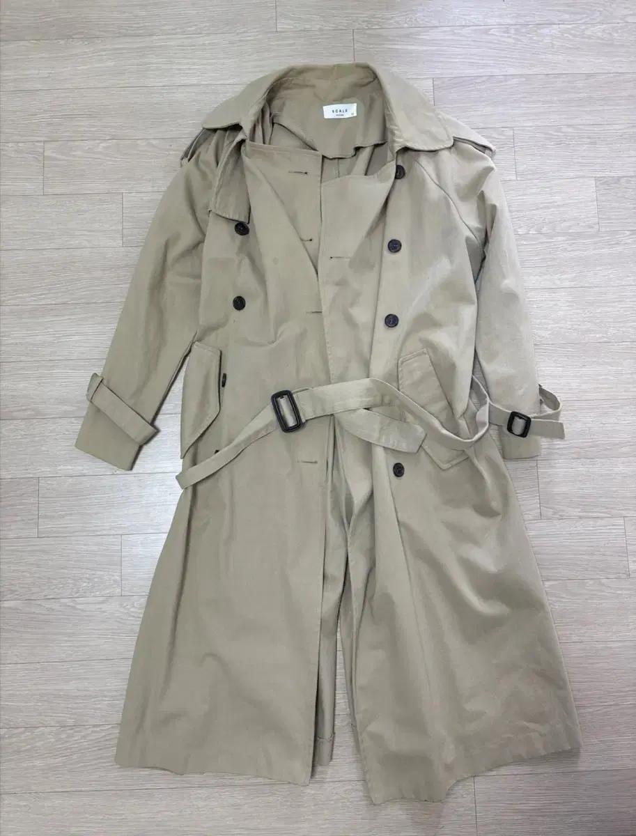 롱 베이지 트렌치코트