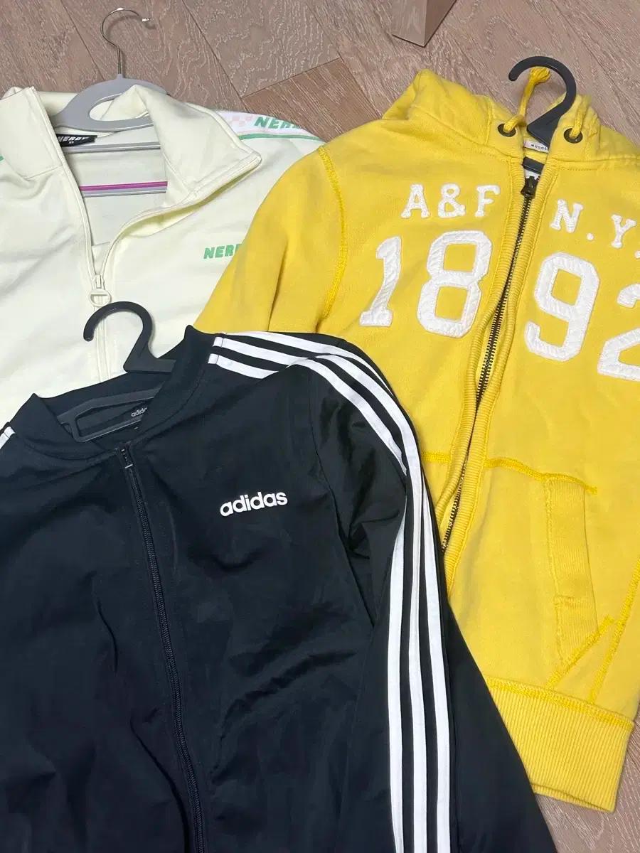 아디다스 져지 아베크롬비 후드집업 널디 트랙탑