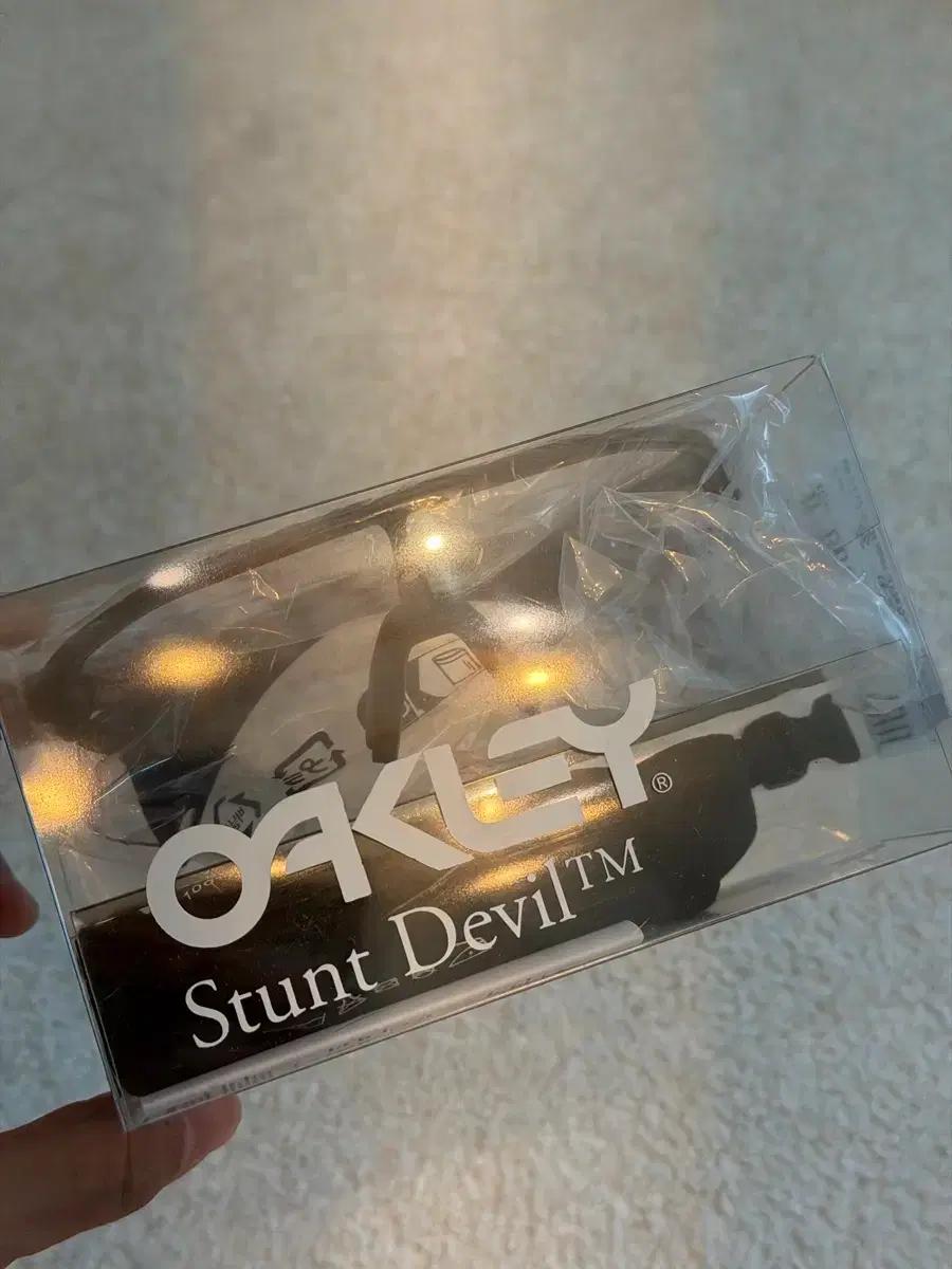 새티스파이 오클리 스턴트 고글 브라운