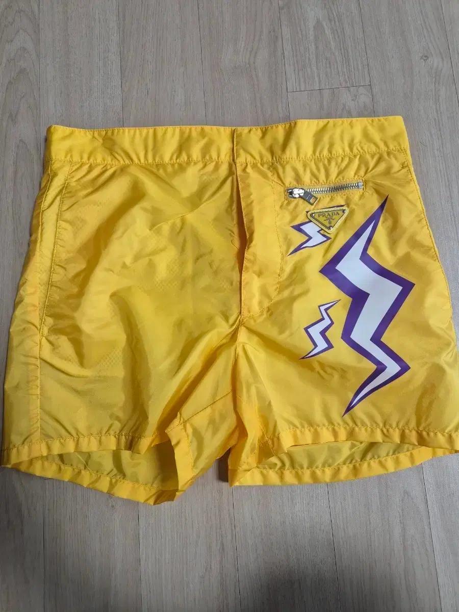 프라다 반바지 공용