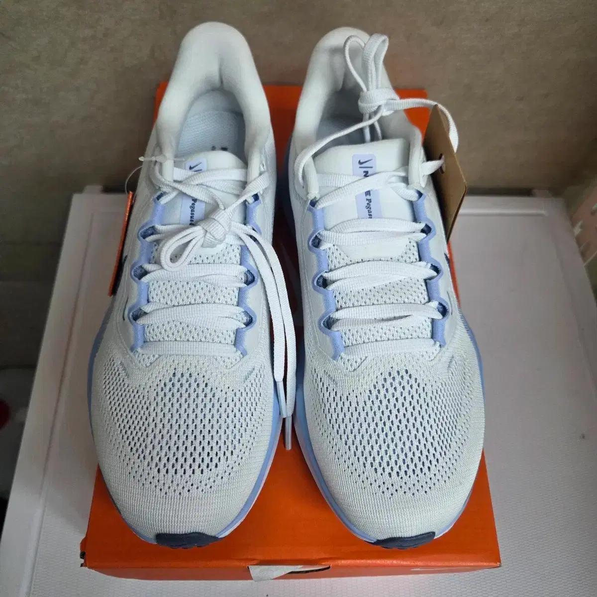 나이키 에어 줌 페가수스41 런닝화 240사이즈 새상품