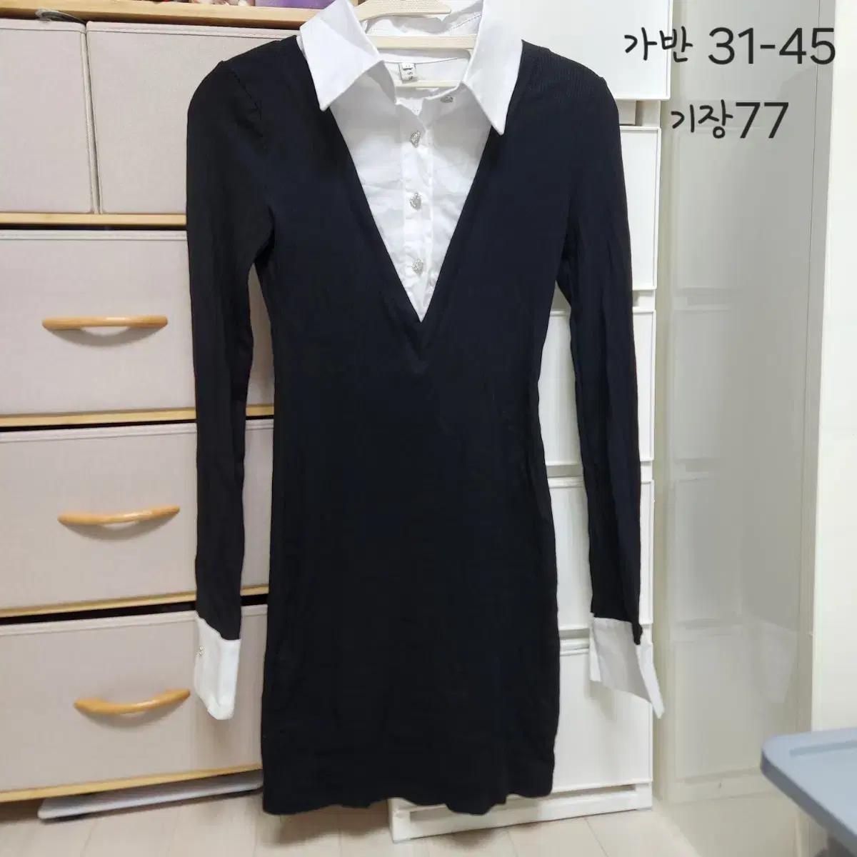 블랙 셔츠 카라 미니 원피스