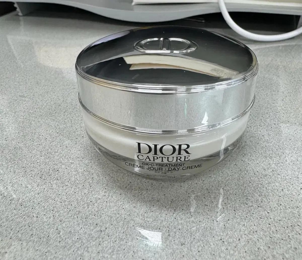 디올 캡춰 오엑스 씨 트리트먼트 트렘므 주르 15ml 새상품