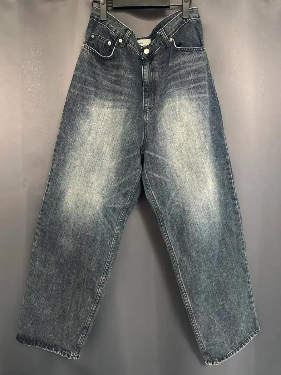 ESSENTIAL MIDDLE BLUE DENIM JEANS / 2사이즈