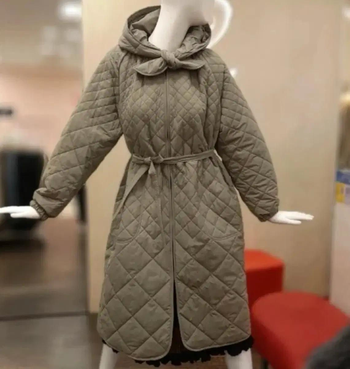 미착용 지컷 2way봉긋소매 벨트 후드 리본 경량 패딩 롱코트 프리