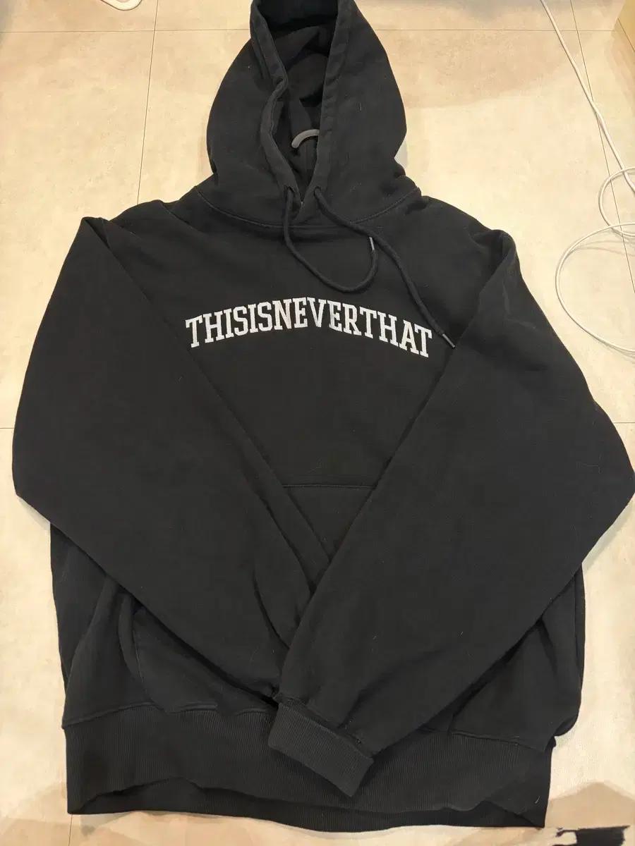 디스이즈네버댓 블랙 후드티(m)