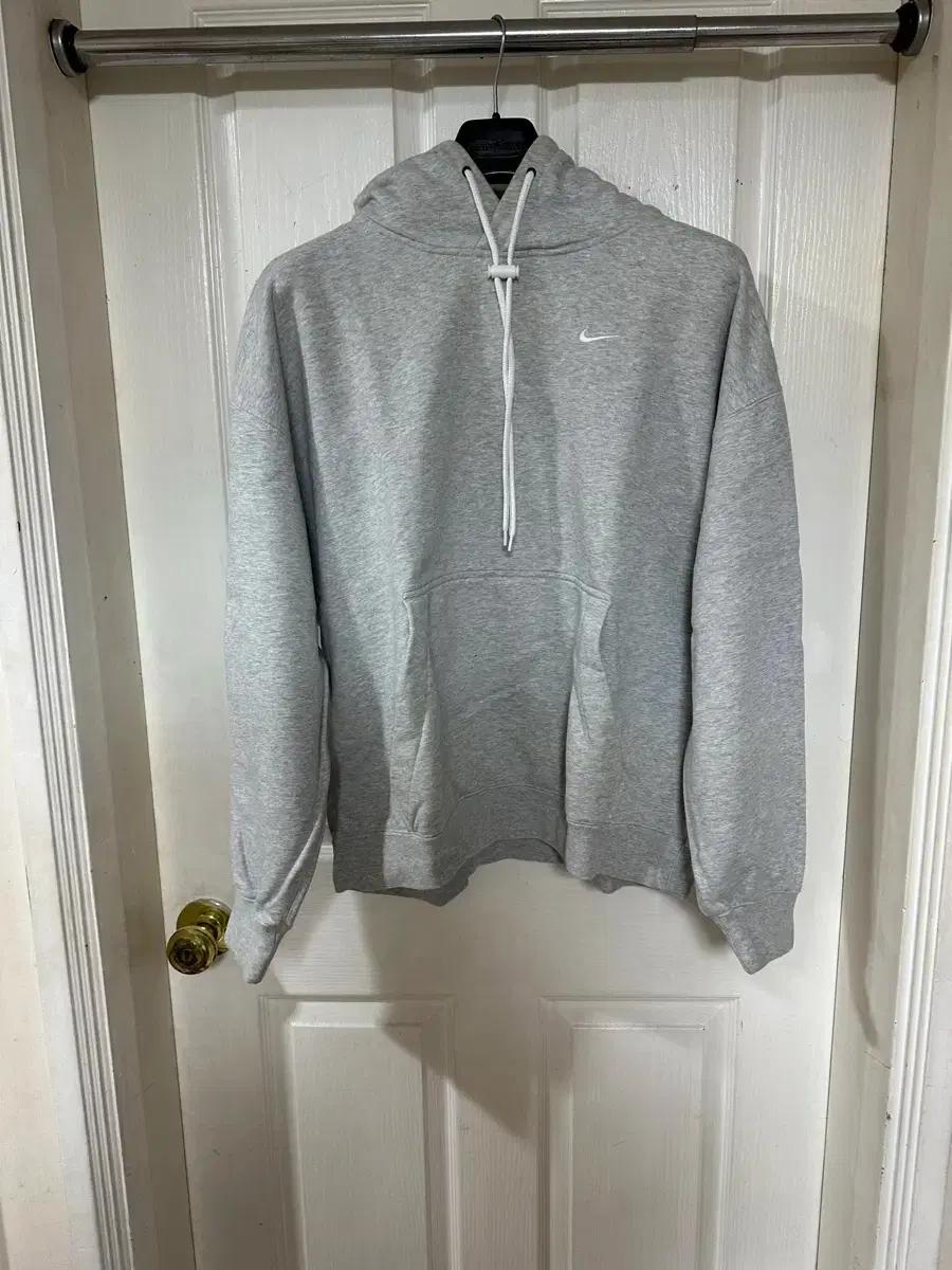 나이키 nrg 후드티 XL 팝니다.