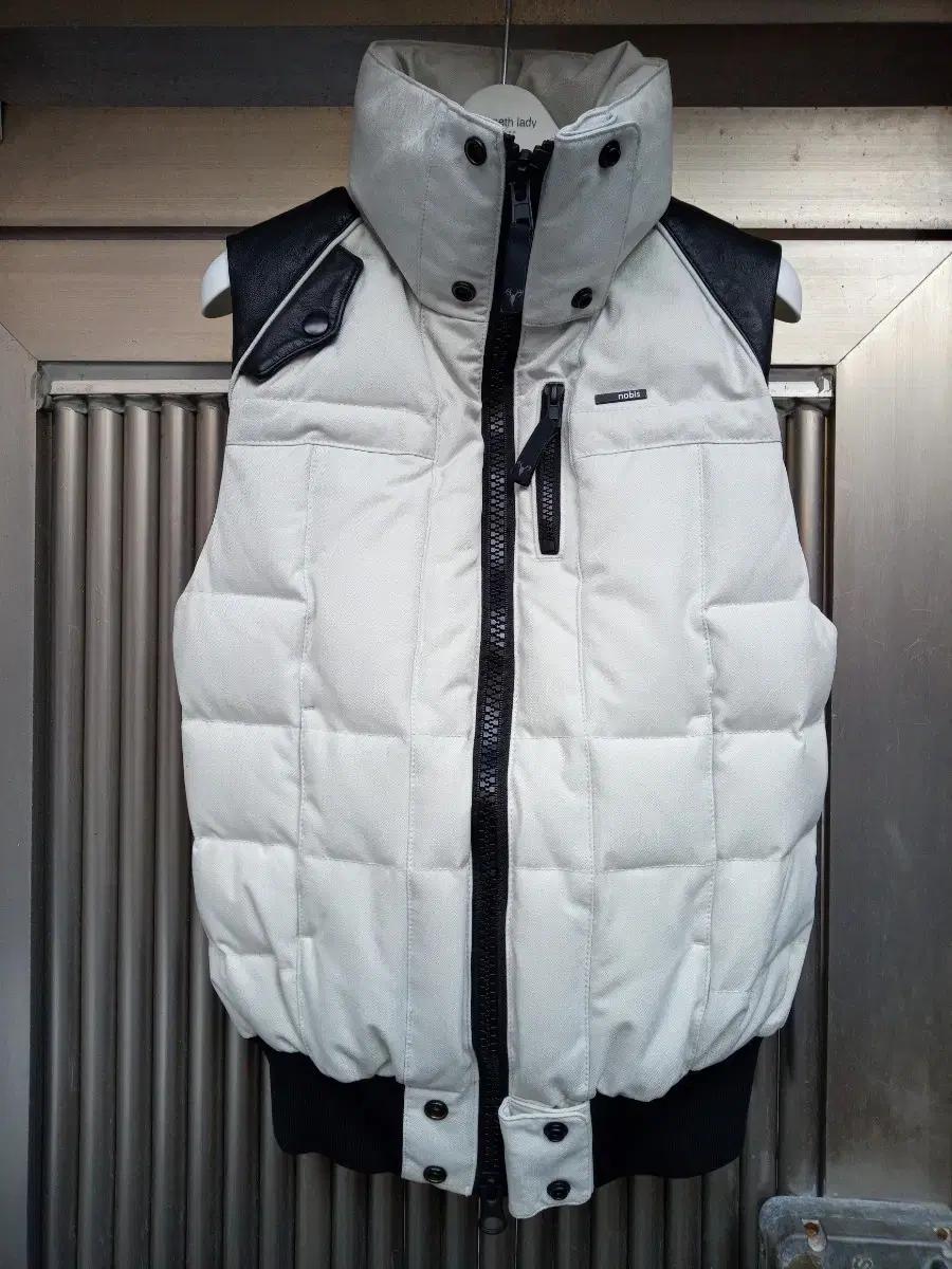 정품 노비스 여성용 다운 패딩조끼 XXS 새상품수준