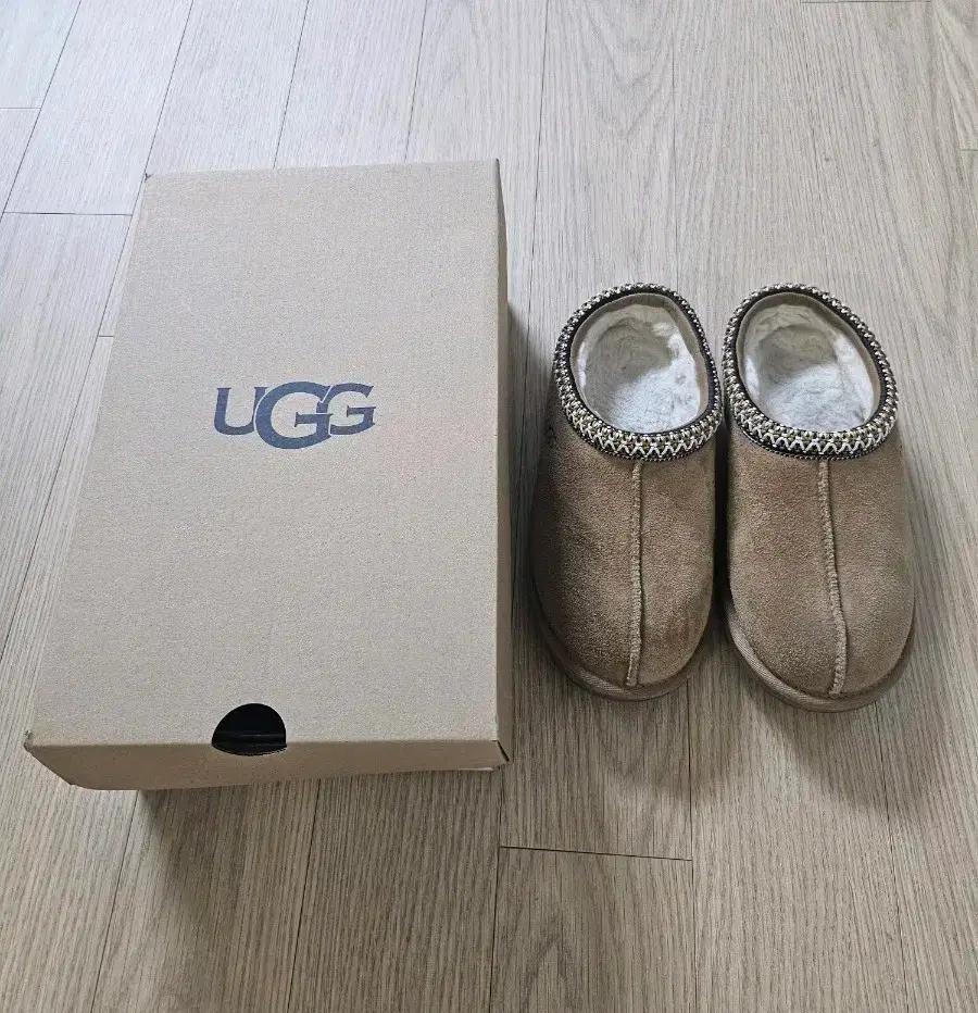 UGG 키즈어그 스웨이드 슬리퍼
