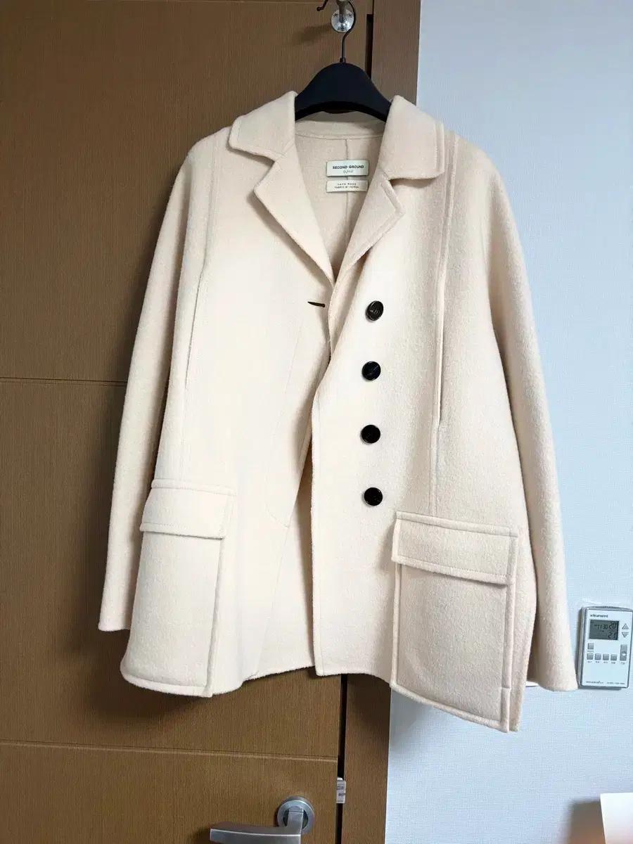 Jandloo제이앤루 핸드메이드 울 여성 반코트