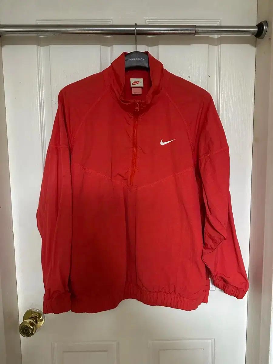 나이키 스투시 바람막이 L 팝니다.