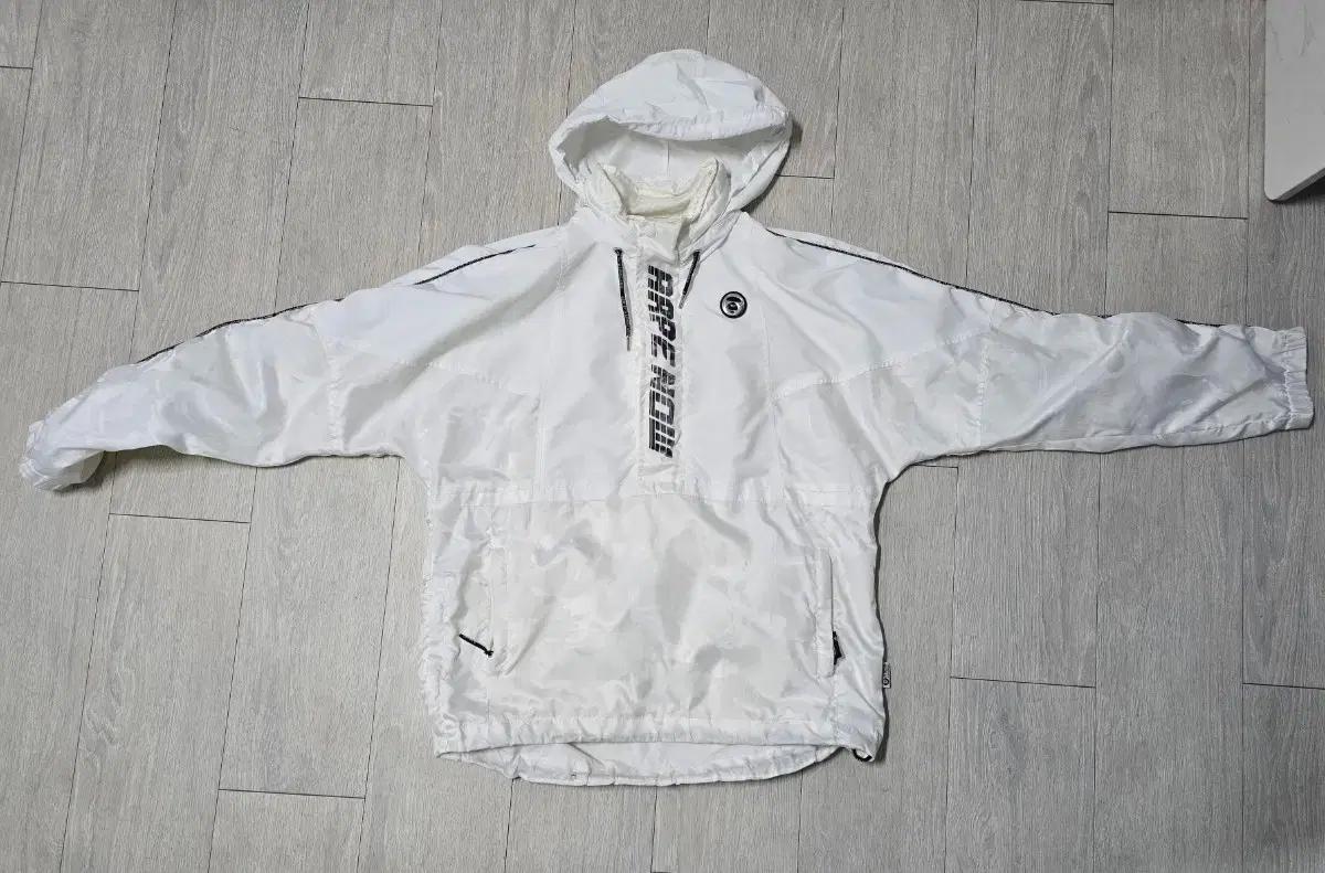 AAPE 흰색 아노락 XL
