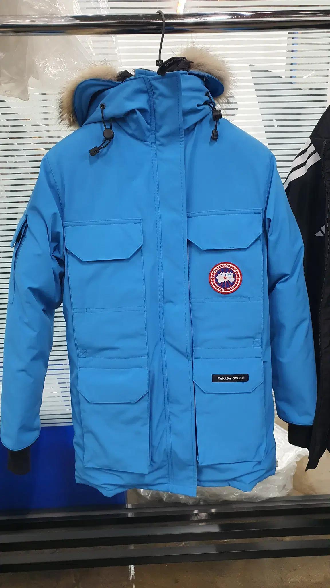 새상품 캐나다구스 여성 패딩 익스페디션 XXS